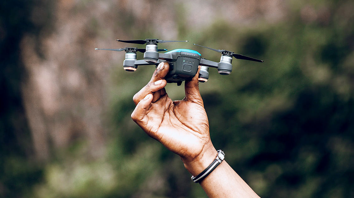 DJI